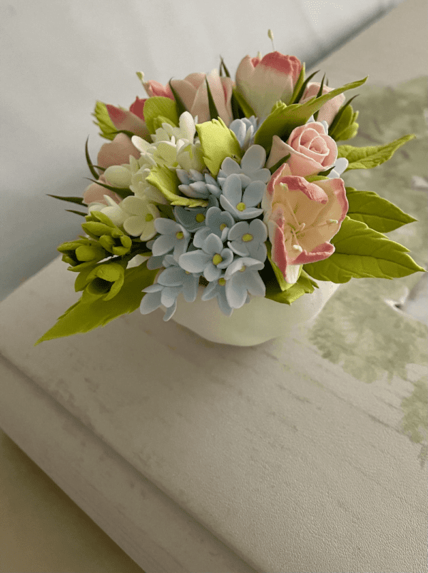 pastel mini flower bouquet