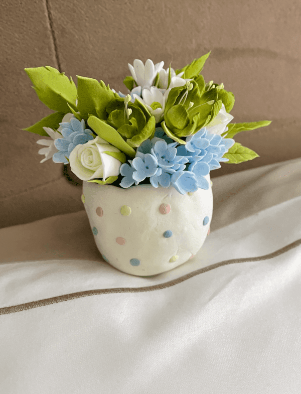 polka dot vase for flowers