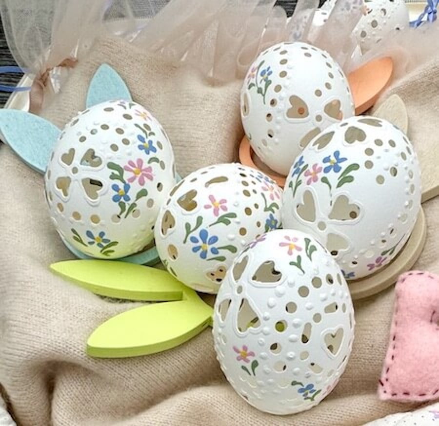 decorated egg shell